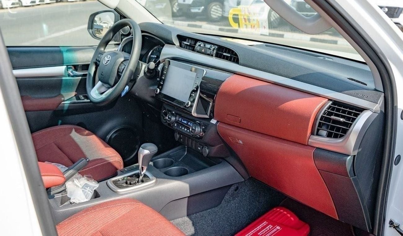 Toyota Hilux 2025 Toyota Hilux TRD SR5 4.0L petrol AT - GCC (Export price)