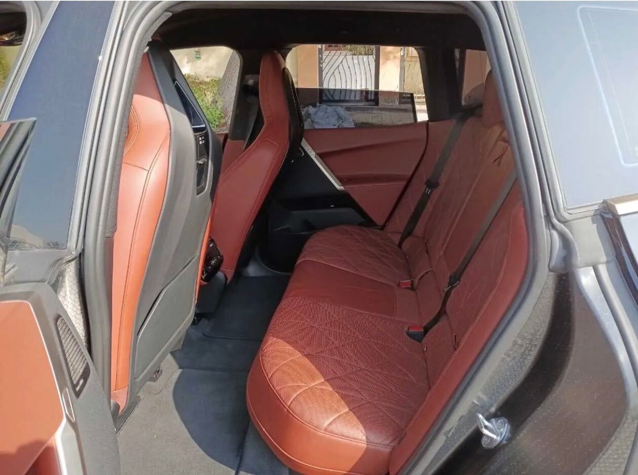 بي أم دبليو iX