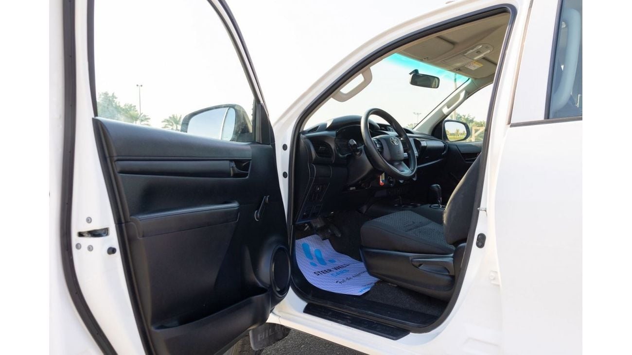 Toyota Hilux GL 2018 / 2.7L 4x4 A/T Petrol Engine | GCC Specs | Low Mileage | Best Price in the Market
