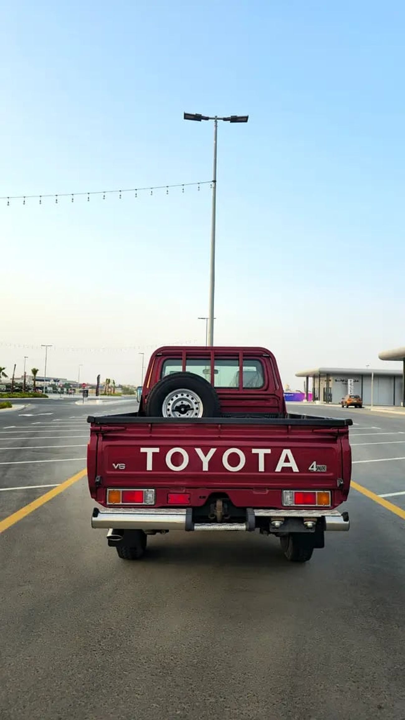 Toyota Land Cruiser 70 LC79 LX GCC Specs