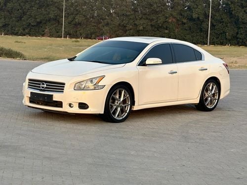 نيسان ماكسيما