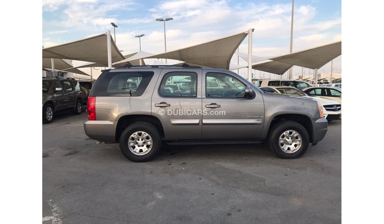 جي أم سي يوكون جيمس يوكن موديل 2007 خليجي  السياره حاله ممتازه  من الداخل والخارج الموتر مسرفس بالكامل