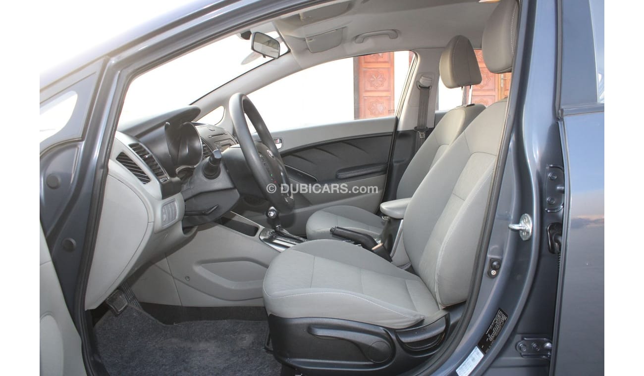 كيا سيراتو كيا سيراتو 2016 خليجي بحالة ممتازة بدون حوادث نظيفه جدا من الداخل والخارج