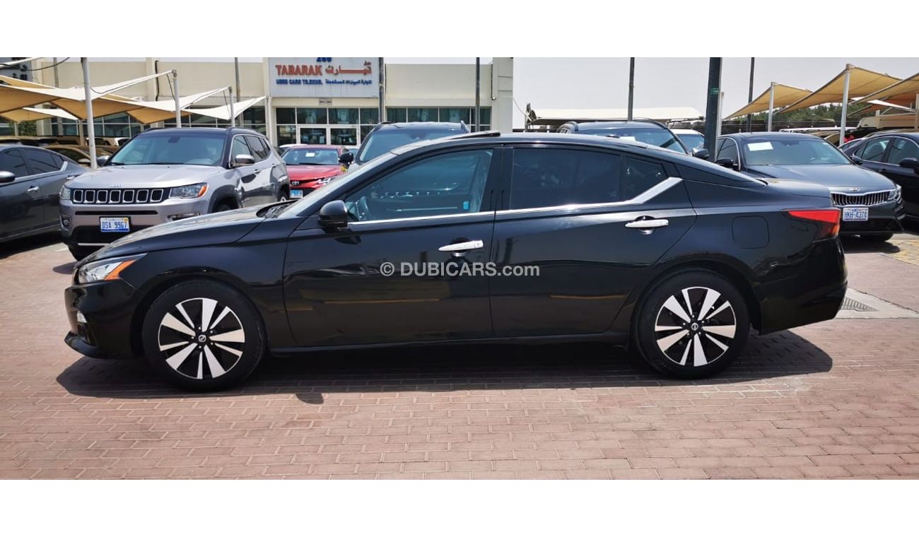 نيسان ألتيما SV