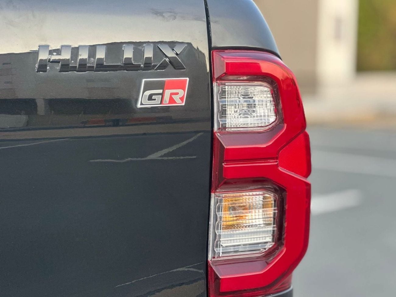 تويوتا هيلوكس 2021 Model V4 - 2.7L Petrol Engine Facelift GR Sports 2025 Shape Exterior and Interior Both Full Opt