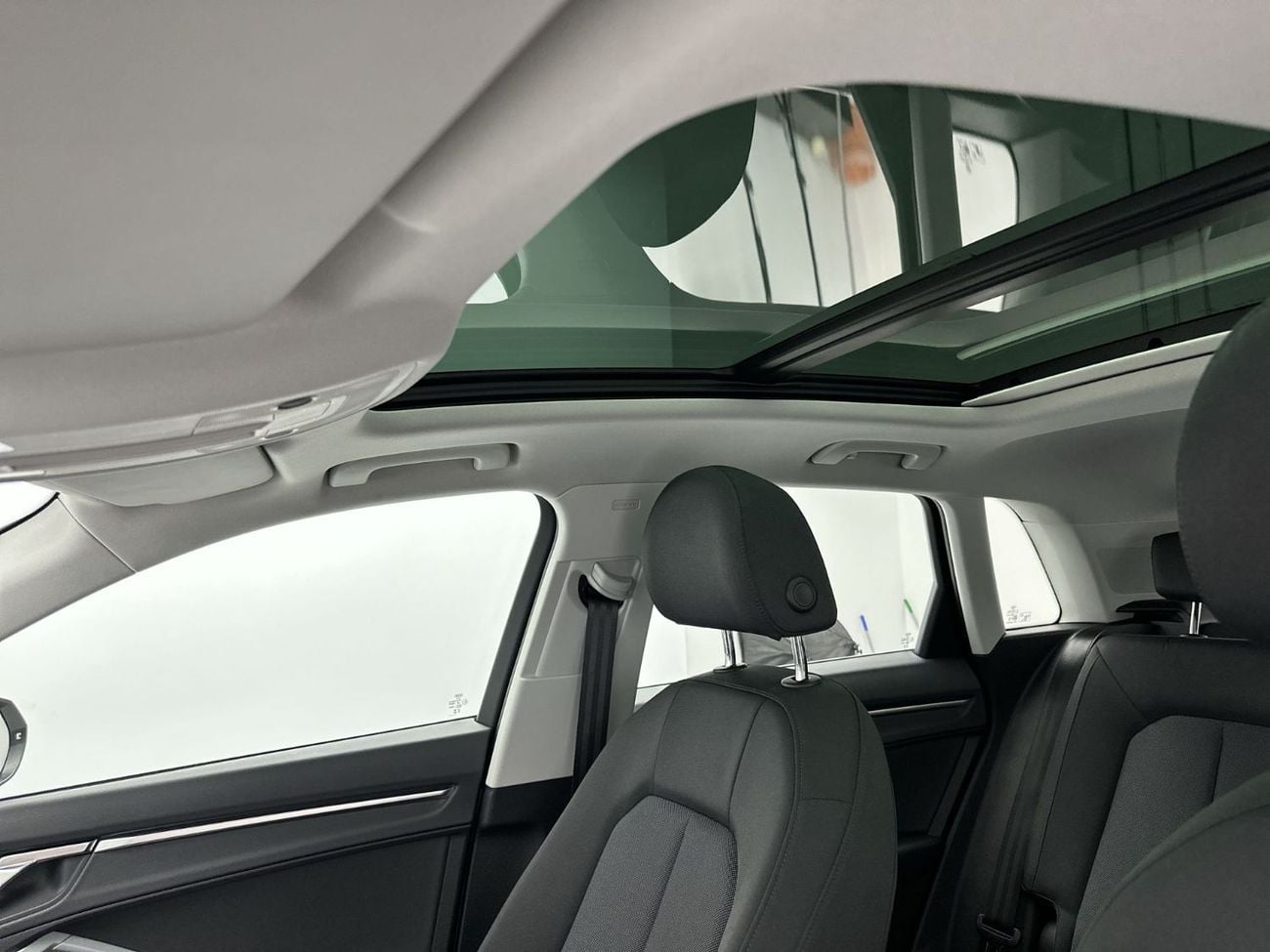 Audi Q3 35 TFSI Advanced 2.0L Advanced 35 TFSI 150hp (Ref# 25892)