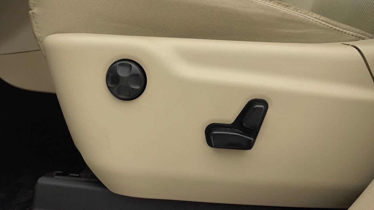 جيب جراند شيروكي LIMITED 3.6 | بدون دفعة مقدمة | اختبار قيادة مجاني للمنزل