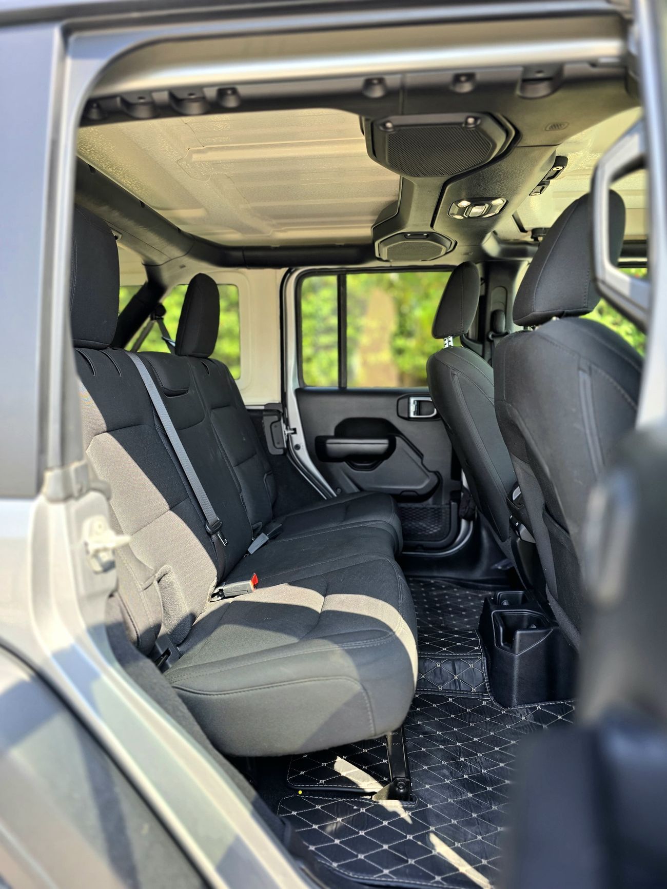 جيب رانجلر Unlimited Sport 3.6L A/T