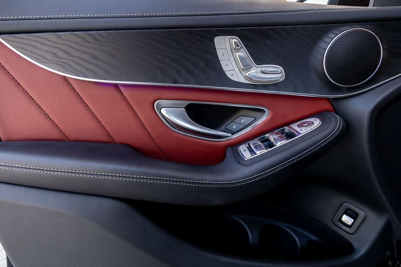 مرسيدس بنز GLC 300 4Matic