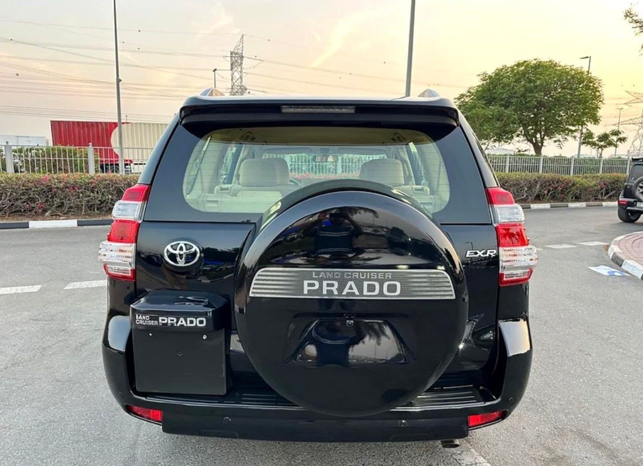 تويوتا برادو 2017 Model LHD Petrol Engine V6 Engine Car Is Very Clean And Perfect Condition