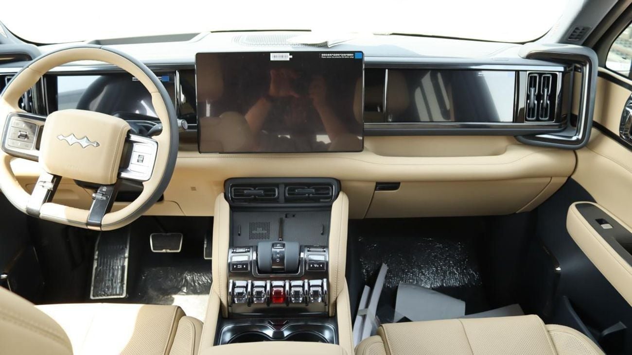 BYD Leopard 5 STD (NON GCC) leopard 5  with 2 deflock  and warranty 5 years evs active master account