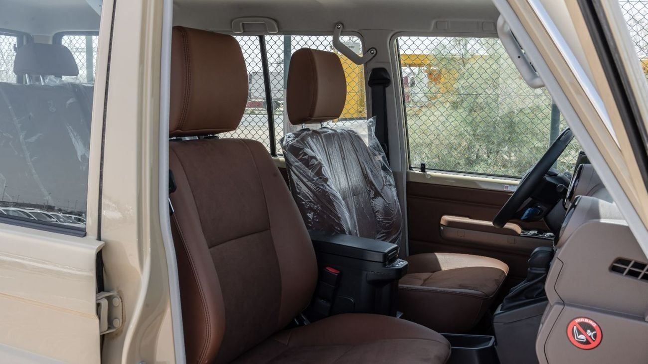 تويوتا لاند كروزر 70 2026 Toyota Land Cruiser LC76 2.8L AT Diesel Full Option (Beige)