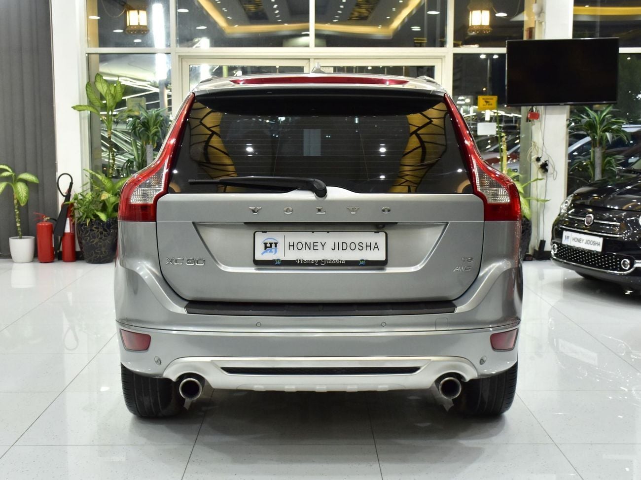 Volvo XC60 EXCELLENT DEAL for our Volvo T6 AWD R-Design ( 2010 Model ) in Silver Color GCC Specs