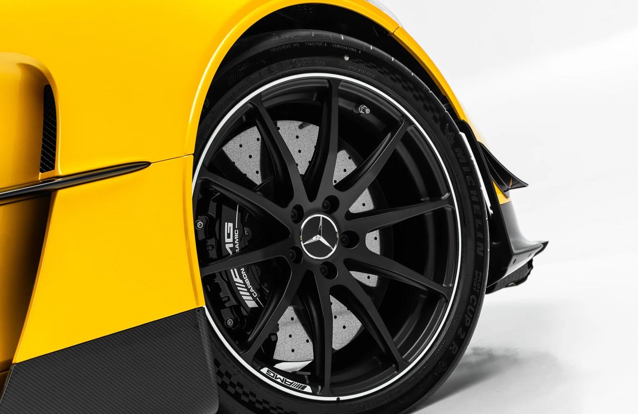 مرسيدس بنز AMG GT 4.0L V-8 Bi-Turbo Engine