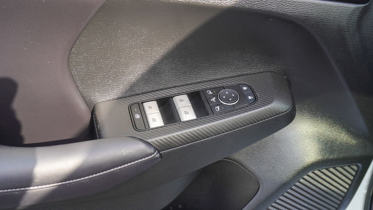 Mitsubishi Outlander Brand New Mitsubishi Outlander HighLine 2025 for Export 2.5L Petrol A/T|White/Black|OUTLANDER-HL-25-