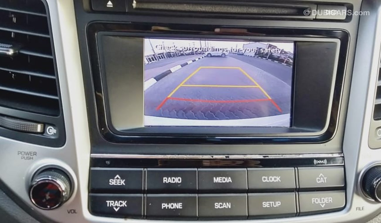 Hyundai Tucson SE - Very Clean Car