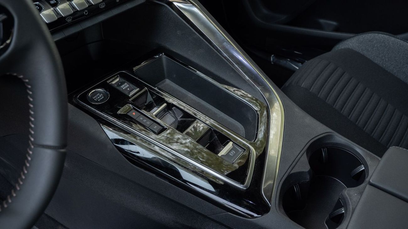 Peugeot 3008 PEUGEOT 3008 ACTIVE 1.6T -2025YM