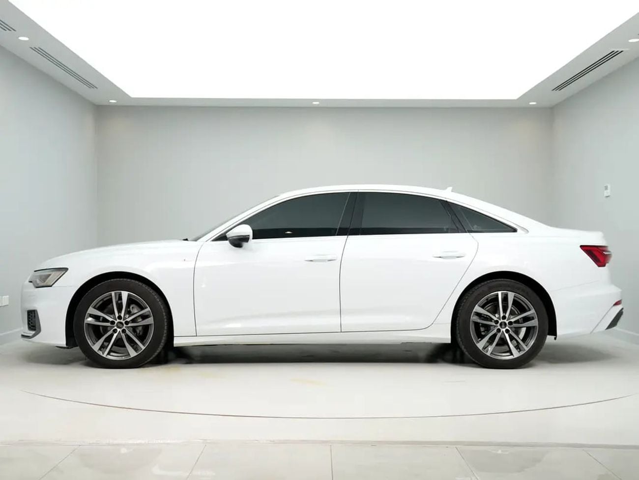 Audi A6 40 TFSI S-LINE GCC Specs, Low Mileage S-line