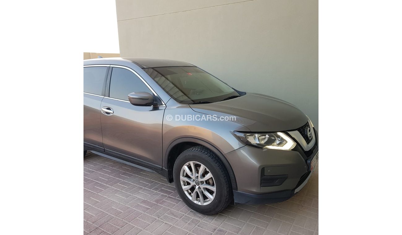 Nissan XTrail Nissan X-Trail S 2.5