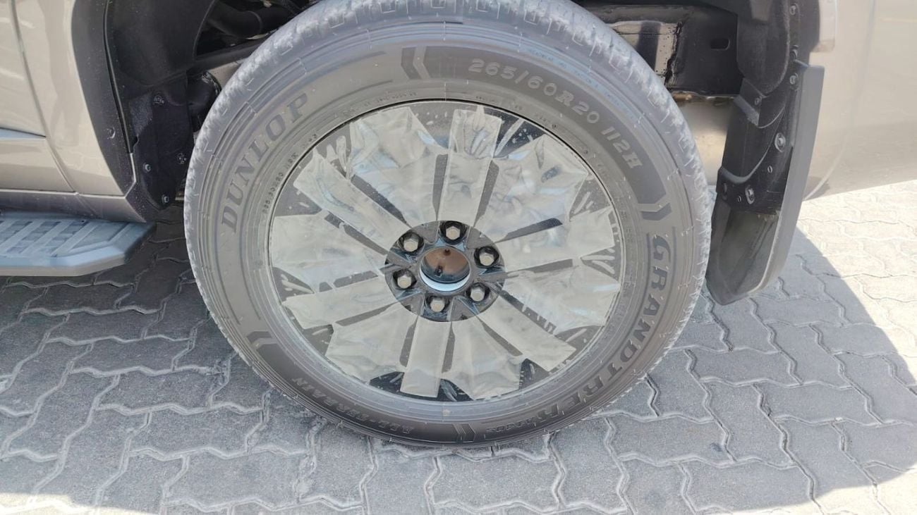 تويوتا برادو Toyota Prado Luxury+ Petrol 2.4L 2026
