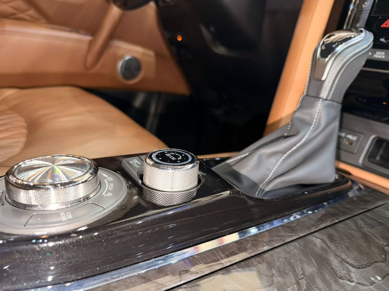 إنفينيتي QX80 Sensory 8 5.6L