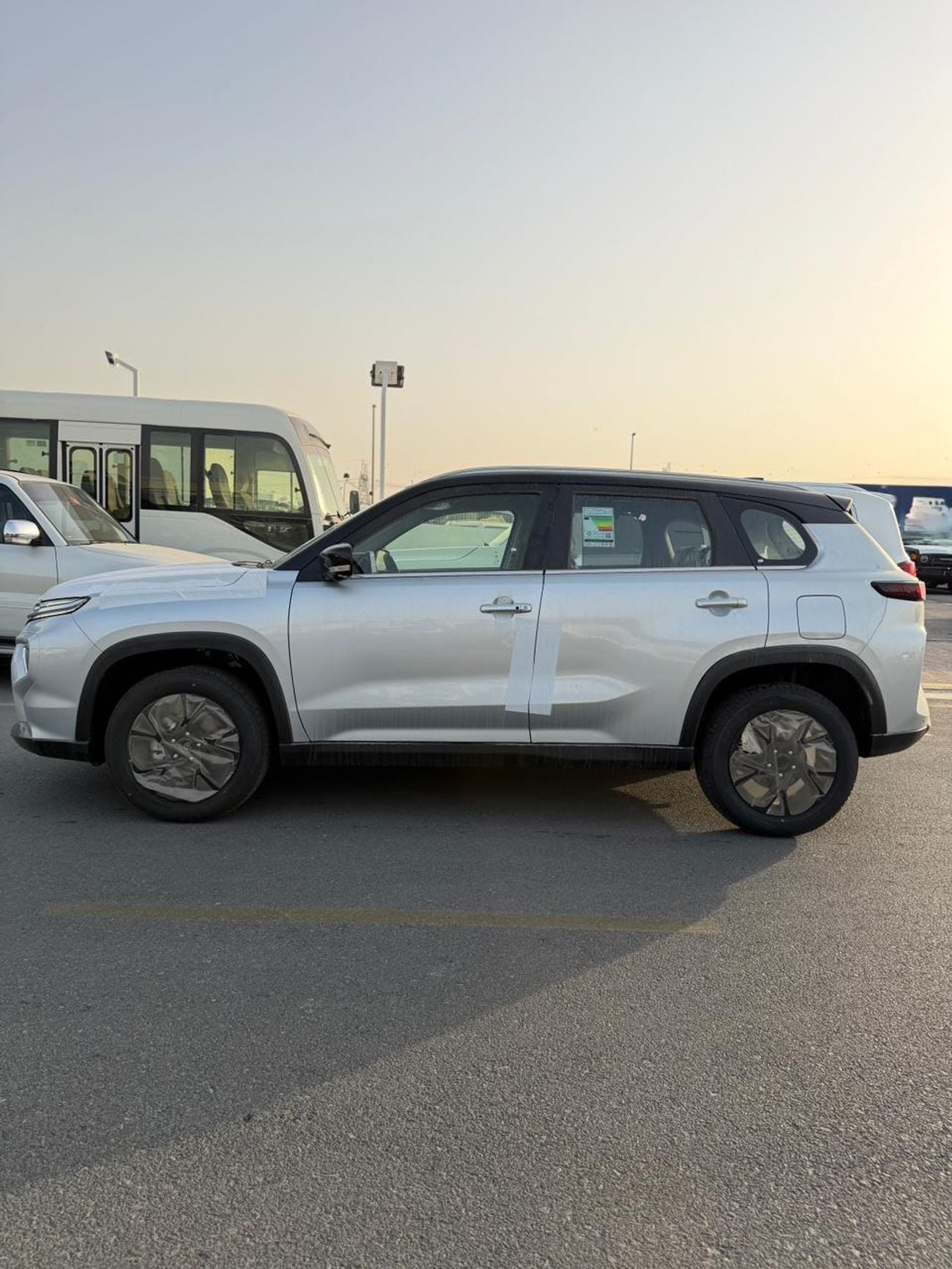 Toyota Urban Cruiser 1.5L PETROL GLX AUTOMATIC TRANSMISSION ( FOR RE-EXPORT ONLY)