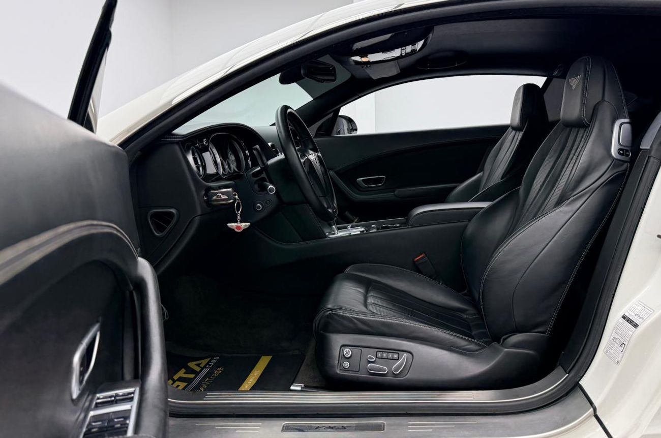 Bentley Continental GT  2015 Bentley Continental GT, Just Been Serviced, Fully Loaded, Excellent Condition, GCC