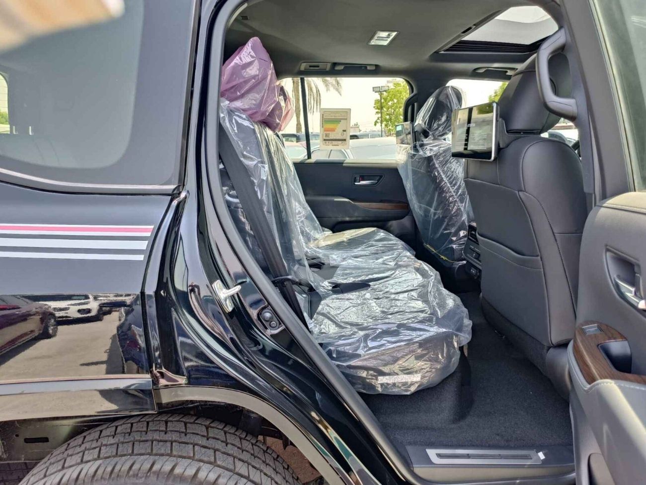 Toyota Land Cruiser GXR, 4.0L V6 PETROL, DRIVER POWER SEAT, SUNROOF, 4WD, FULL OPTION (CODE # 67881)