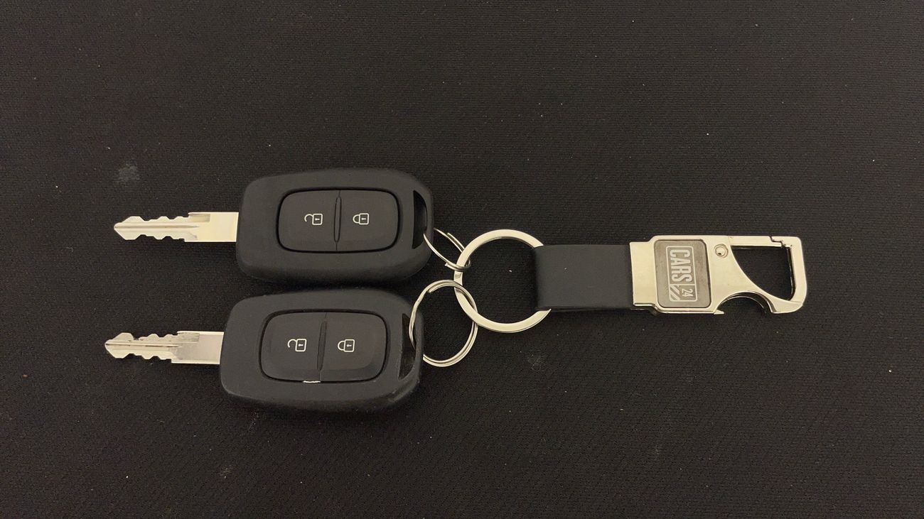 Renault Duster PE 1.6 | Zero Down Payment | Home Test Drive