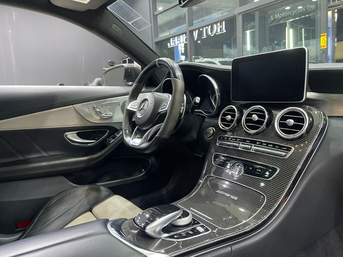 Mercedes-Benz C 63S AMG Std 4.0L Coupe