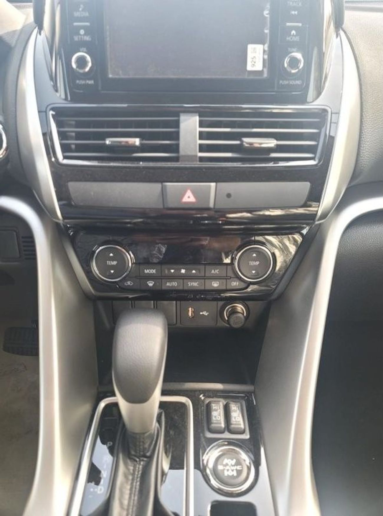 ميتسوبيشي إكلبس كروس GLX-HL 1.5L 2WD GLX 2024