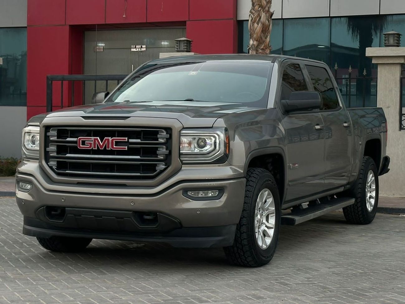 جي أم سي سييرا 1500 SLE