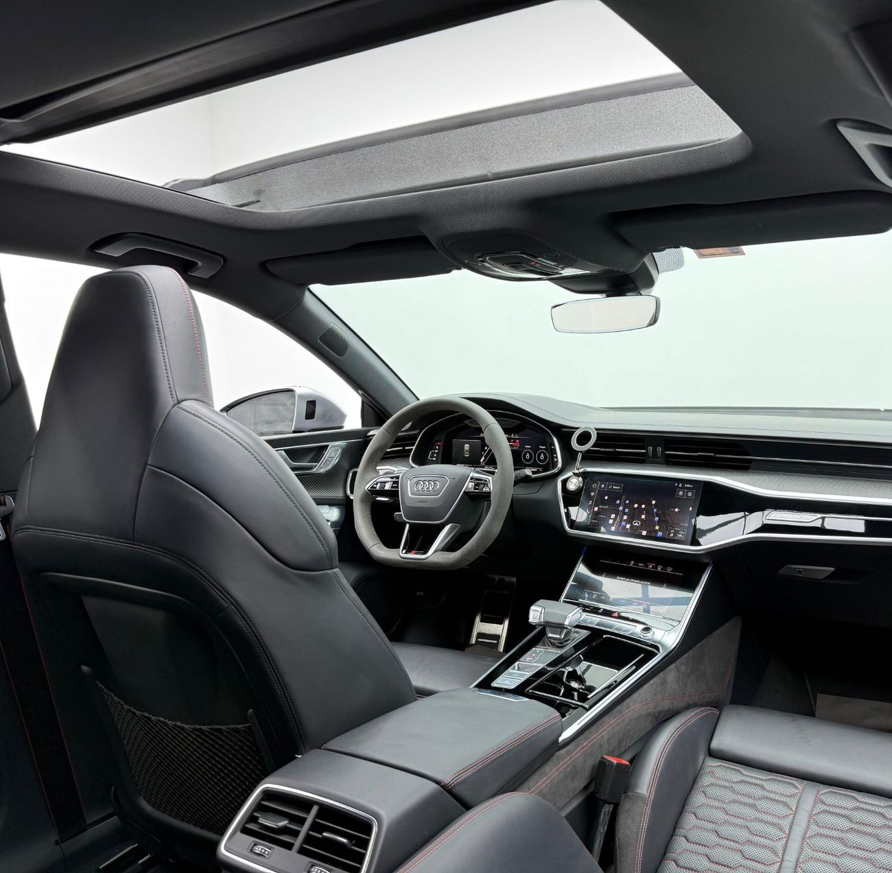 أودي RS7 quattro 4.0L 2021 Audi RS7 Quattro, 2026 Audi Warranty, 2028 Audi Service Pack, Fully Loaded, GCC