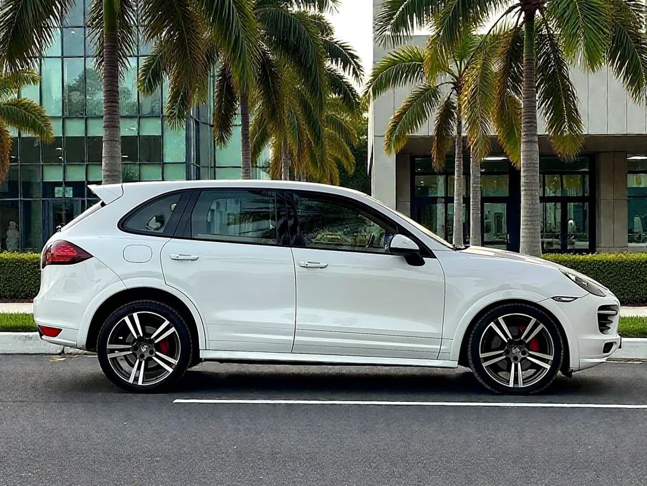 بورش كايان | | GTS | 4.8L V8 | | GCC | WELL MAINTAINED