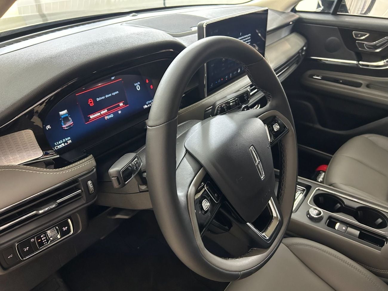 لينكولن كورساير STD AWD STD AWD