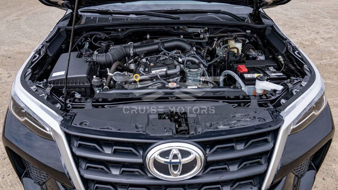 تويوتا فورتونر Automatic - 2.7L - Petrol - SUV/Crossoveer - Four Wheel Drive - 7 seats - 5 doors