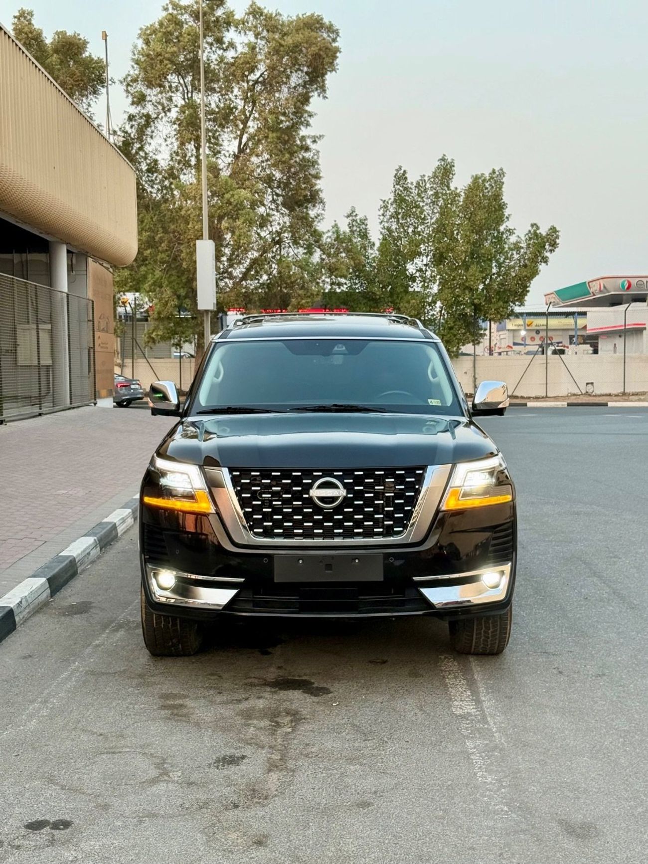 نيسان أرمادا 2018 PLATINUM PATROL KIT (4x4) 2022 - 5.6 V8 US SPEC