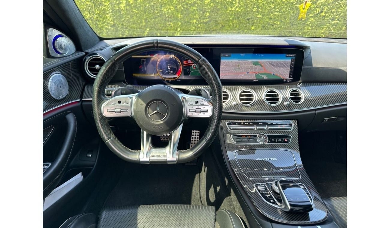 Mercedes-Benz E 63 AMG