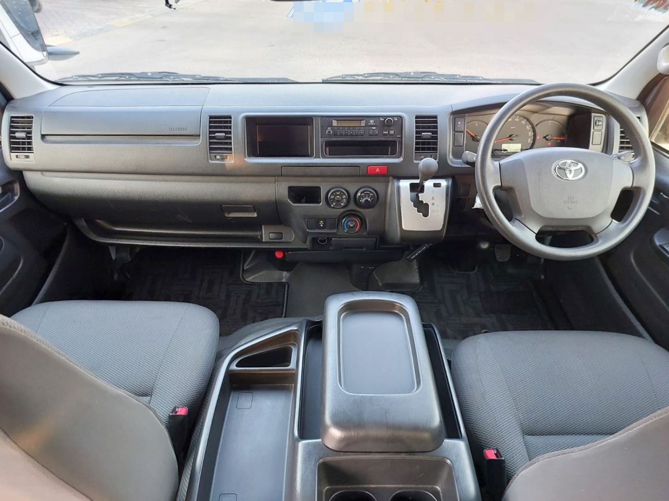 Toyota Hiace TOYOTA HIACE VAN RHD 2017 MODEL 2.7 L PETROL AUTOMATIC(PM27593)