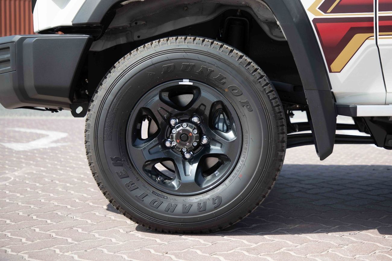 تويوتا لاند كروزر LC76 Hardtop LX 4.0L - Manual - White Inside Bluish Grey | Export Only