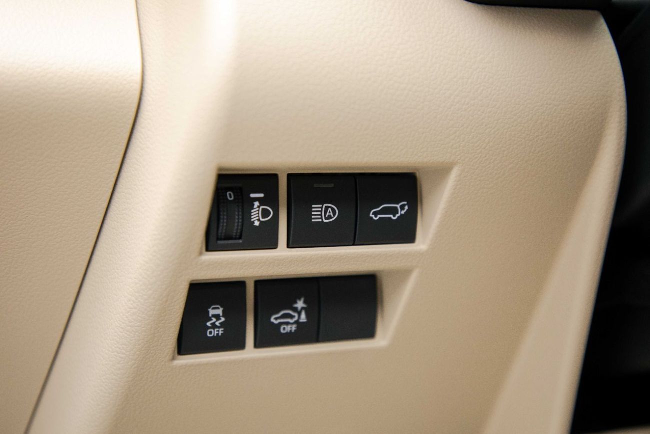 تويوتا لاند كروزر GXR 3.5L - Grey Metallic Inside Beige | Export Only