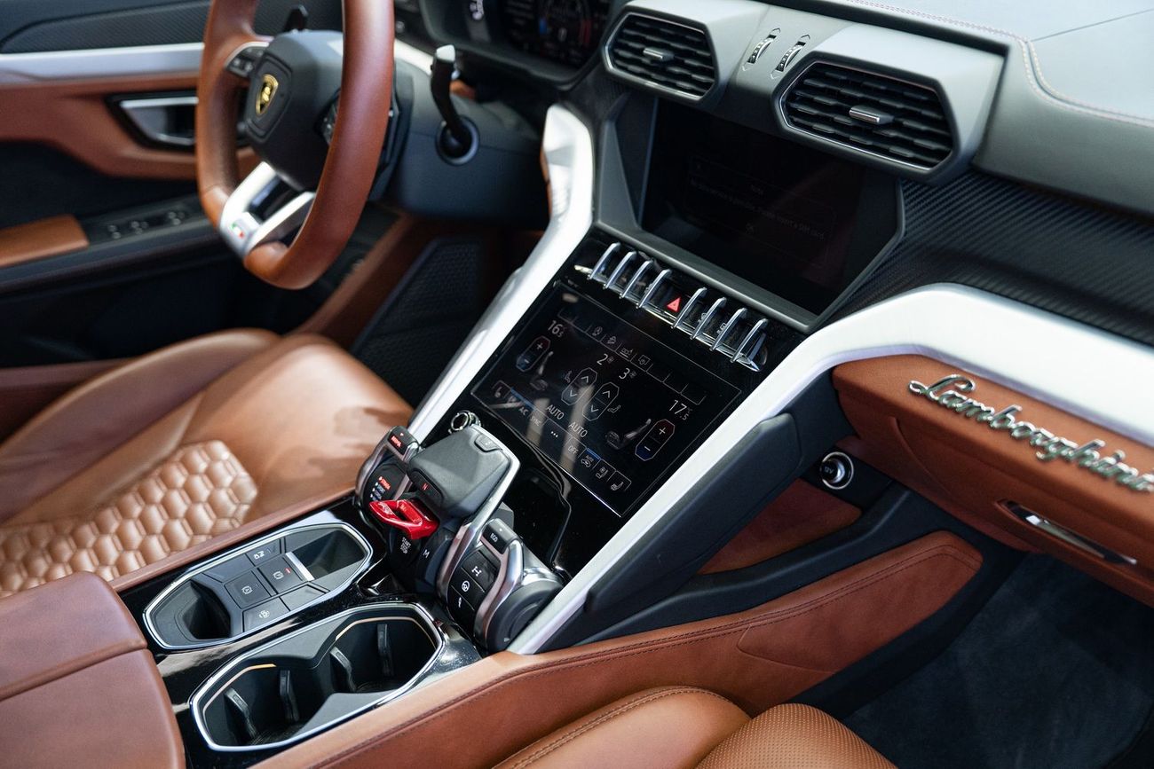 Lamborghini Urus STD 4.0T V8