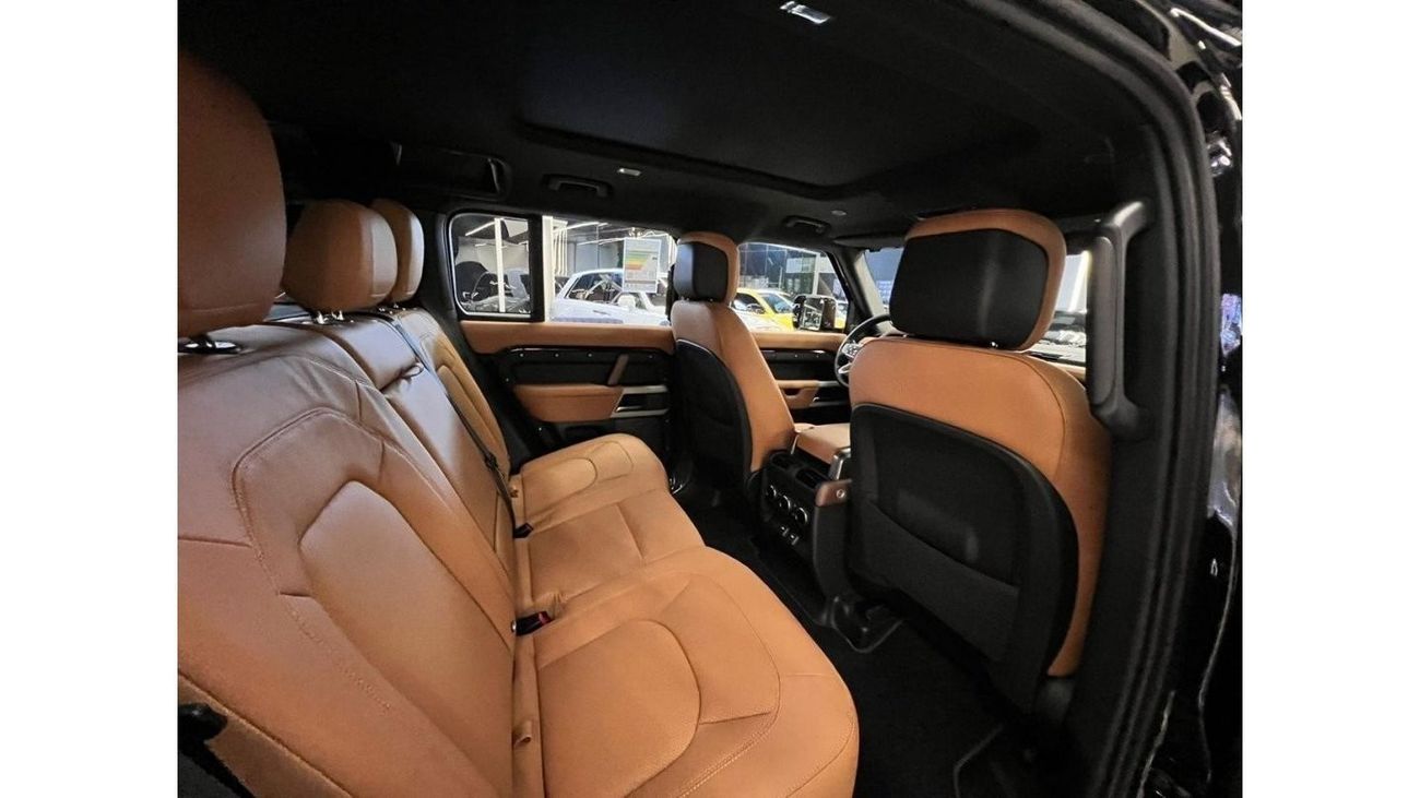 لاند روفر ديفندر Defender HSE P400/2024 /GCC / 5 YEARS WARRANTY AND SERVICE