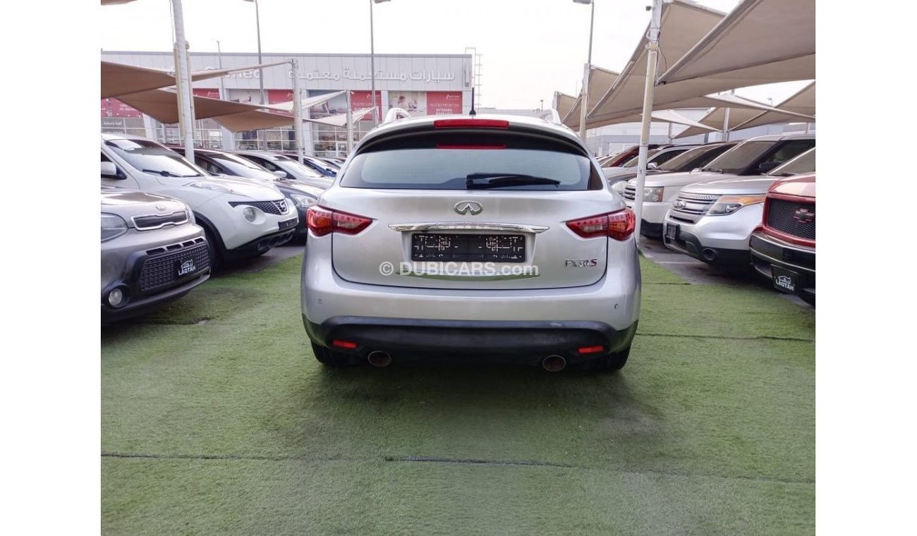 Infiniti FX50 Infiniti FX50 Gulf model 2009, paint, agency number one, leather hatch, sensors, alloy wheels, cruis