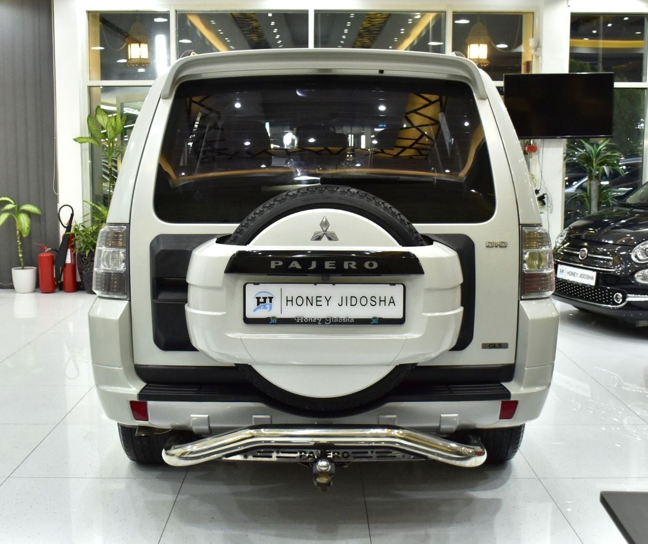 Mitsubishi Pajero GLS HIGHLINE TOP EXCELLENT DEAL for our Mitsubishi Pajero Di-D ( 2012 Model ) in White Color GCC