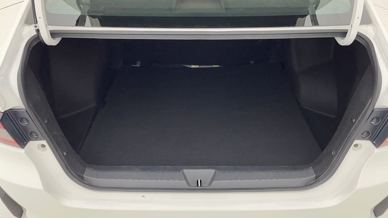 تويوتا يارس E 1.5 | بدون دفعة مقدمة | اختبار القيادة في المنزل