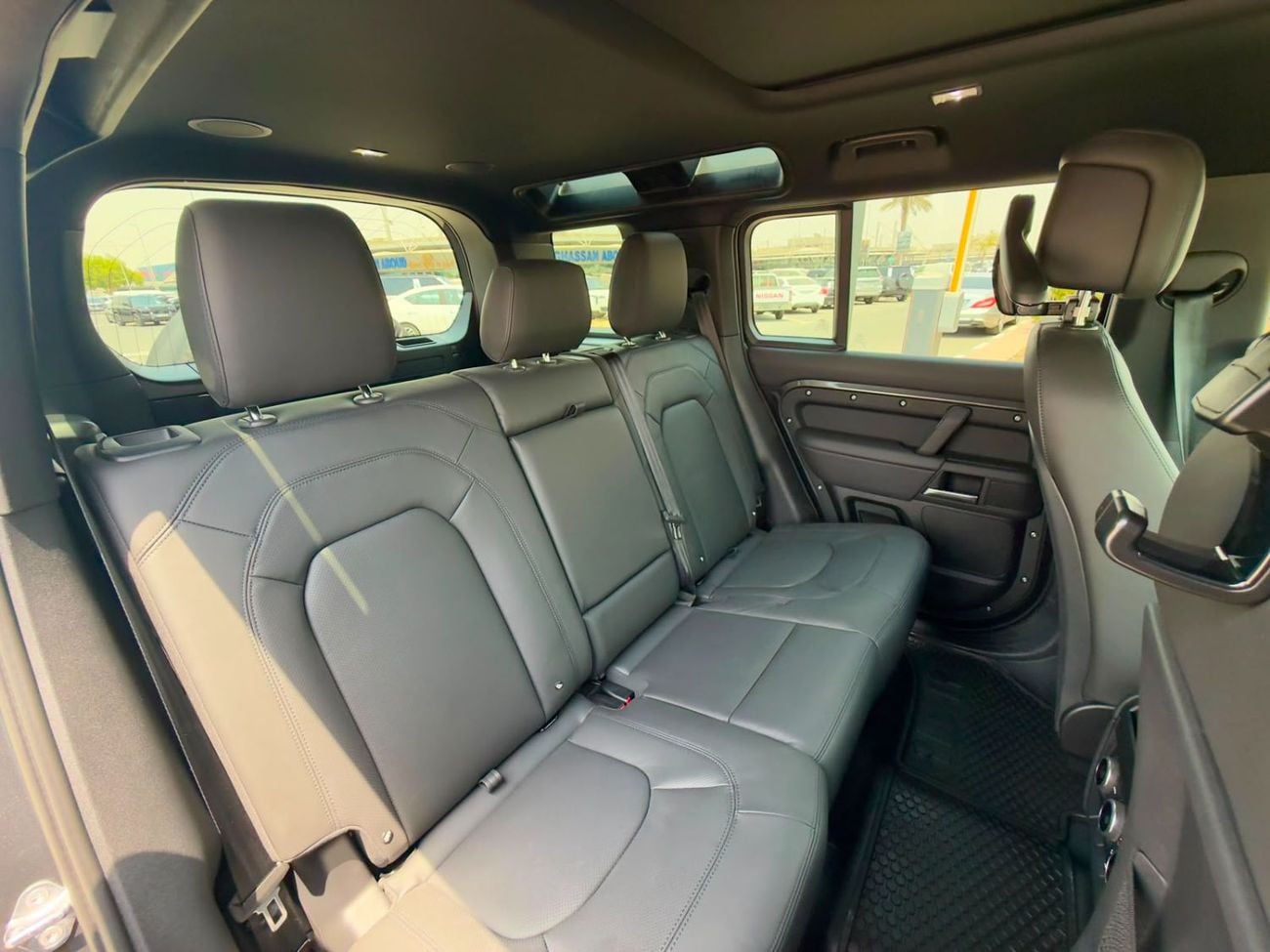 Land Rover Defender P500 X-DYNAMIC SE