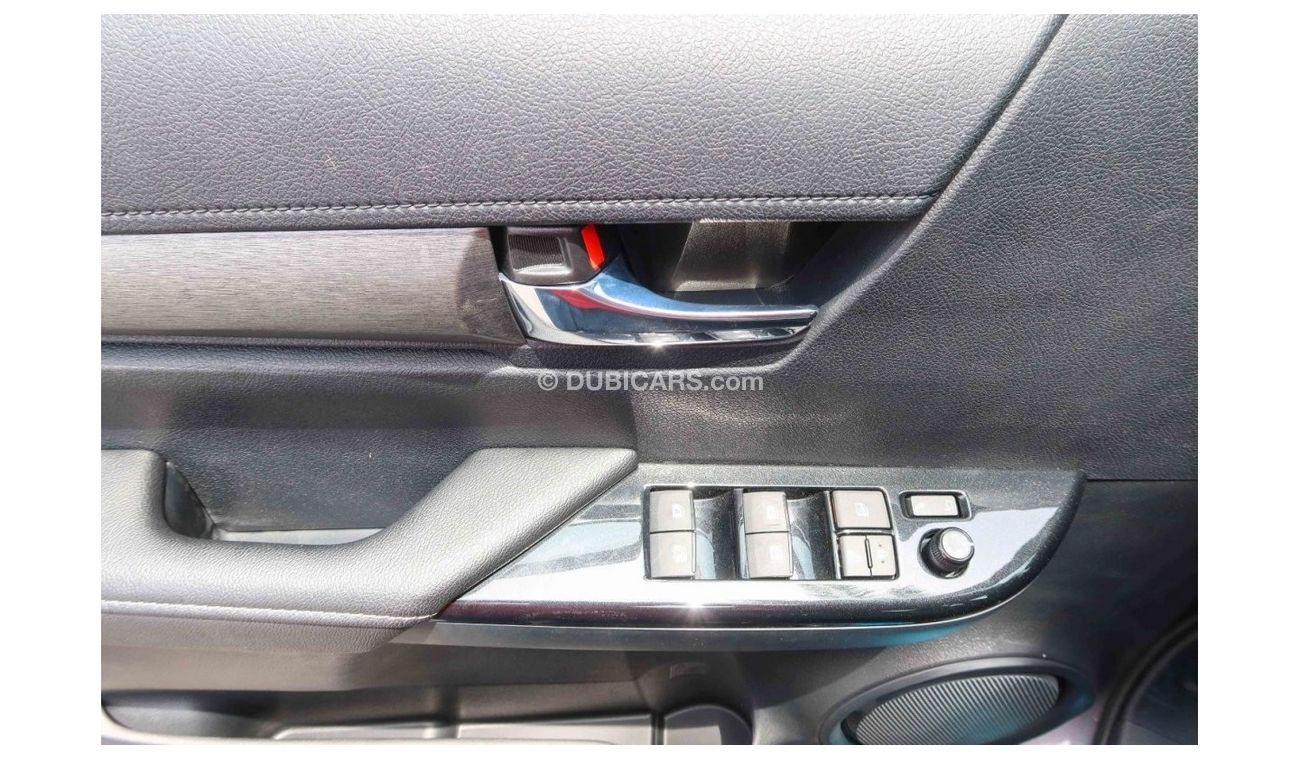 Toyota Hilux 2023 Toyota Hilux 4x4 DC 4.0 Adventure HI SR5 P A/T - Silver inside black