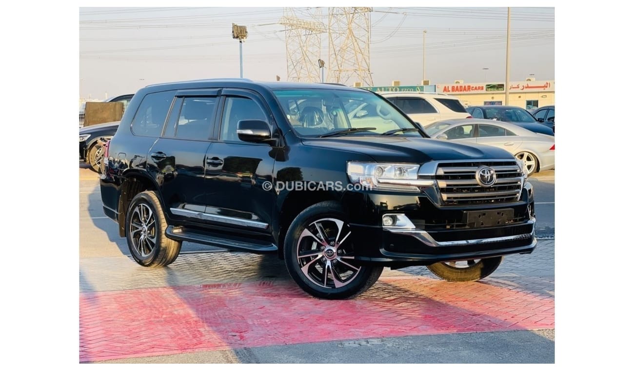 تويوتا لاند كروزر Toyota Landcruiser RHD Diesel engine model 2020 car very clean and good condition