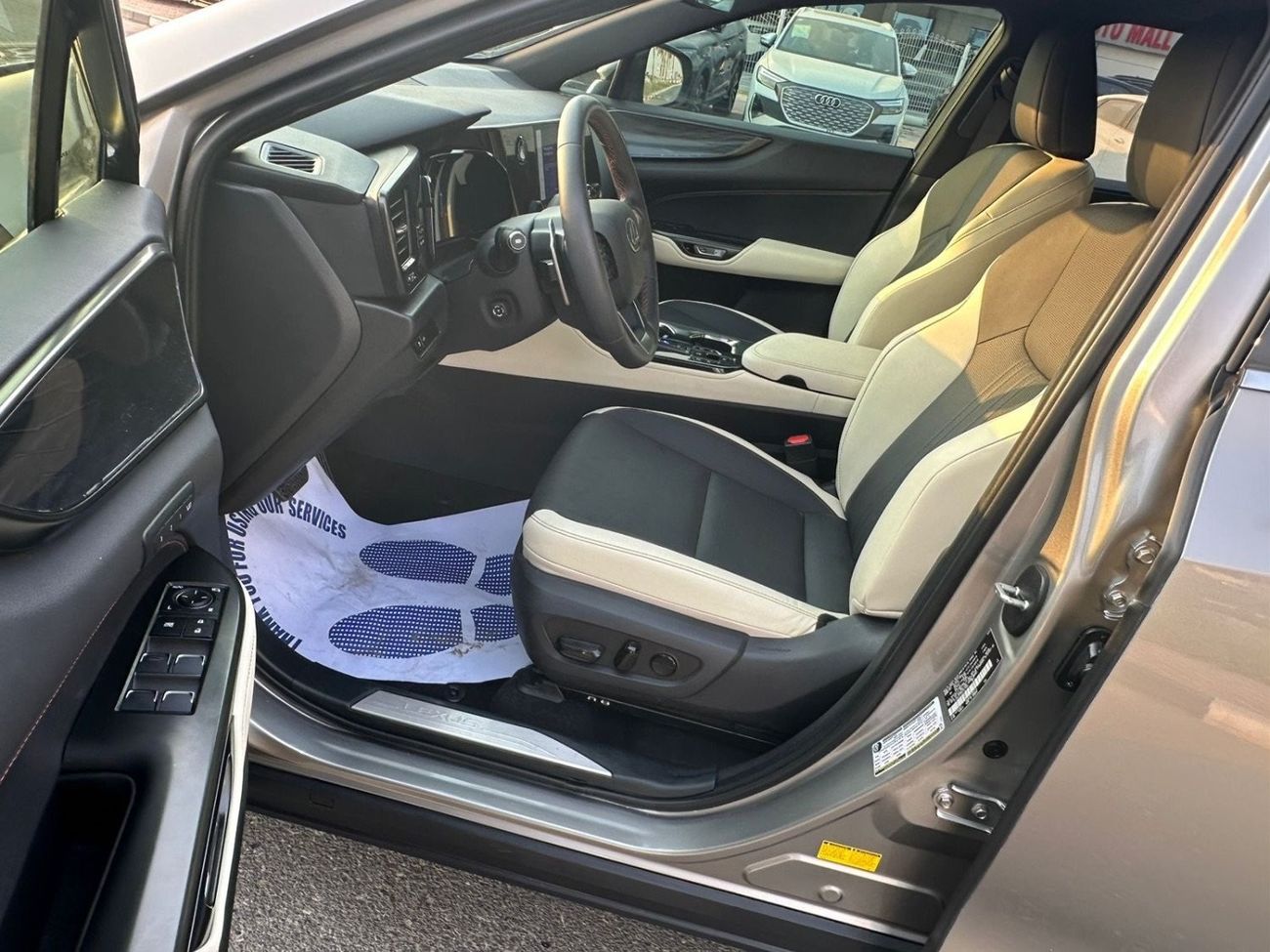 لكزس NX350 Nx350 premium 4x4 full option